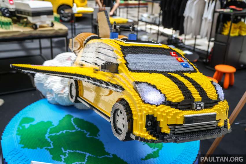 Perodua MyBi – life-size replica of a Myvi Extreme 1.5; 1.27 million Lego bricks; around two months to build 1461080