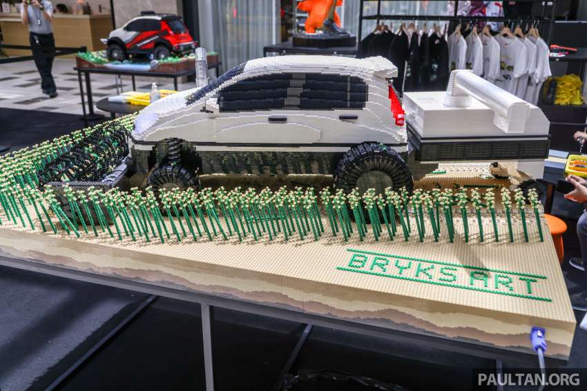 Perodua MyBi – life-size replica of a Myvi Extreme 1.5; 1.27 million Lego bricks; around two months to build 1461116