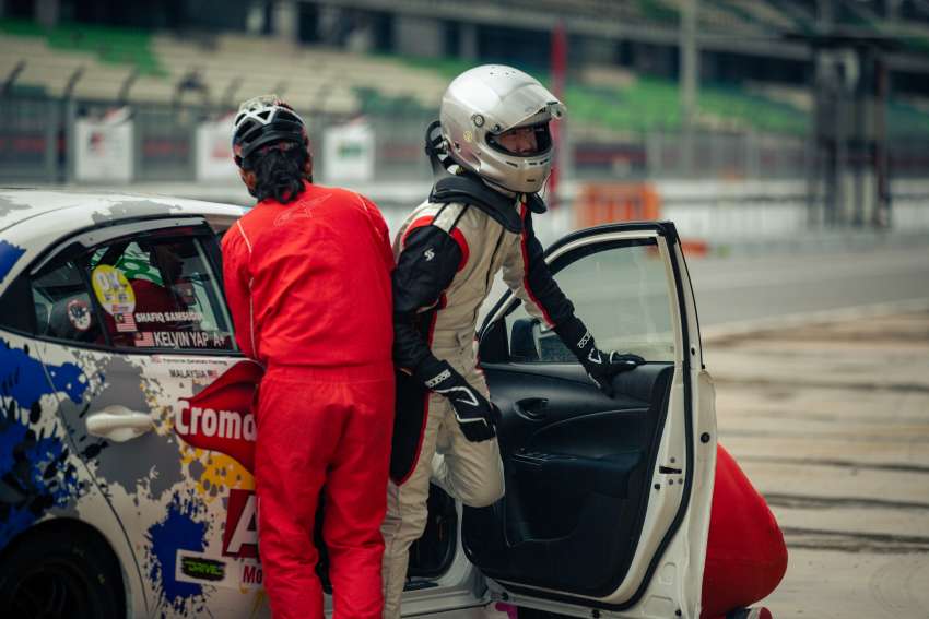 Tengku Djan and protege Mika Hakimi dominate first ever Toyota Gazoo Racing Vios Sprint Cup at Sepang 1459608