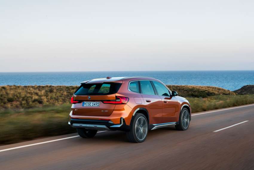 2022 BMW X1 debuts –  petrol and diesel versions; xDrive30e PHEV gets 326 hp, 477 Nm, 89 km EV range 1463021