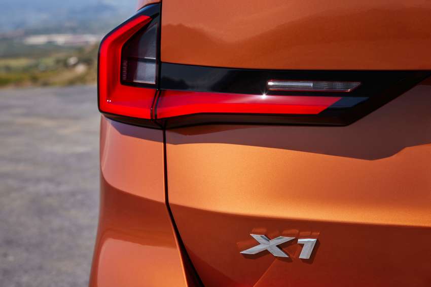 2022 BMW X1 debuts –  petrol and diesel versions; xDrive30e PHEV gets 326 hp, 477 Nm, 89 km EV range 1463038