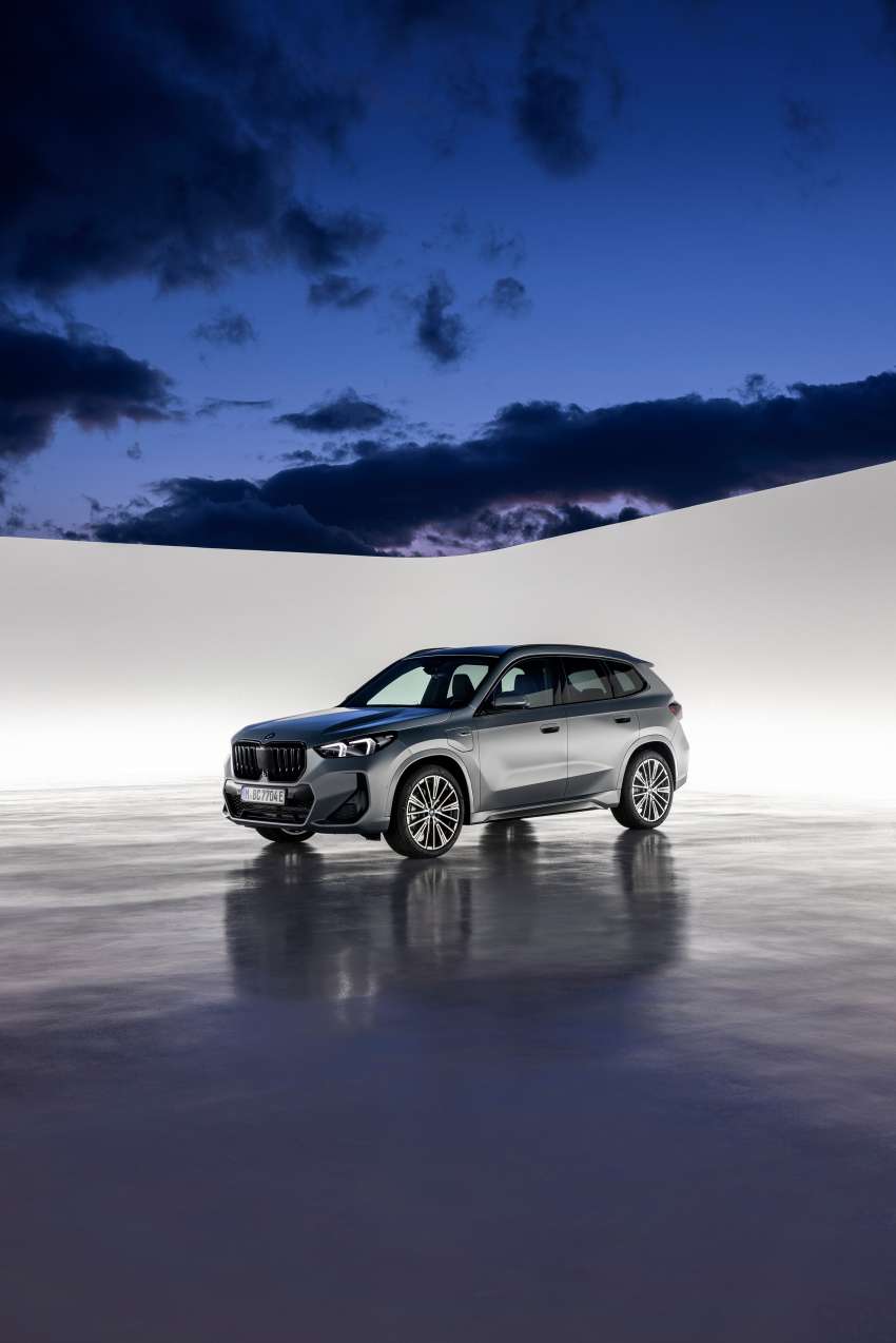 2022 BMW X1 debuts –  petrol and diesel versions; xDrive30e PHEV gets 326 hp, 477 Nm, 89 km EV range 1463084