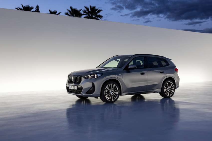 2022 BMW X1 debuts –  petrol and diesel versions; xDrive30e PHEV gets 326 hp, 477 Nm, 89 km EV range 1463081