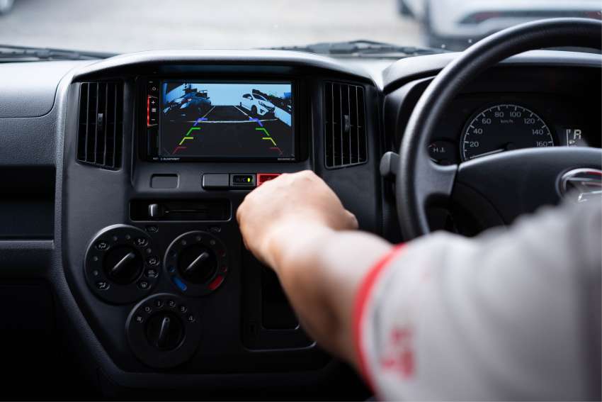 Daihatsu Gran Max MC 2022 kini di M’sia – dari RM74k, ada tingkap kuasa, pemain Android, kamera undur 1470179