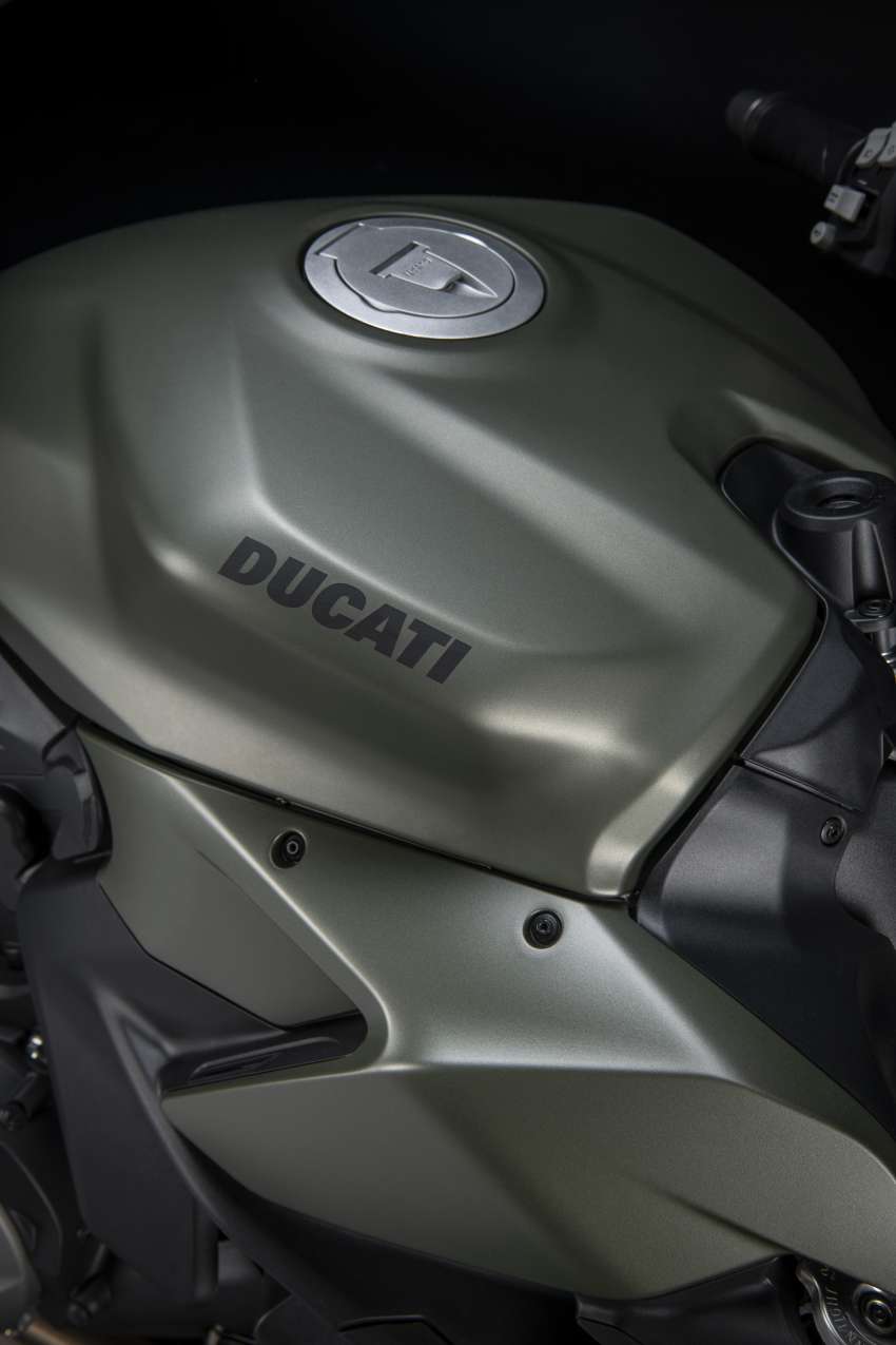 2022 Ducati Streetfighter V2 gets colour update in July 1469416