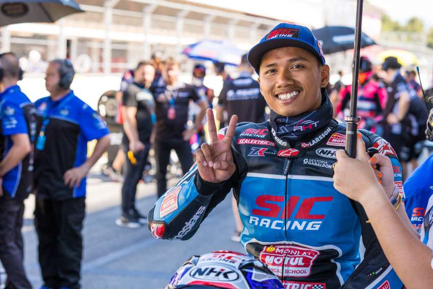 Double silver for Malaysian racer Damok in Spain 1469193