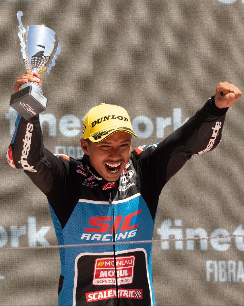 Double silver for Malaysian racer Damok in Spain 1469196