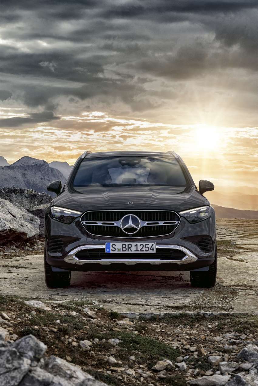 2023 X254 Mercedes-Benz GLC debuts – electrified range-wide, three PHEVs with over 100 km EV range 1463739