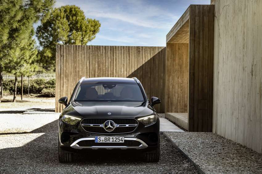 2023 X254 Mercedes-Benz GLC debuts – electrified range-wide, three PHEVs with over 100 km EV range 1463743