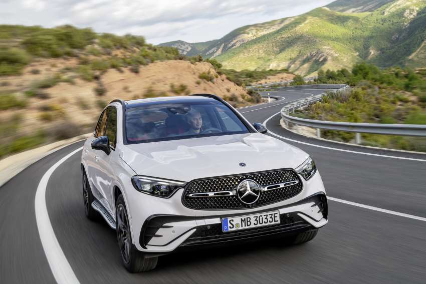 2023 X254 Mercedes-Benz GLC debuts – electrified range-wide, three PHEVs with over 100 km EV range 1463751