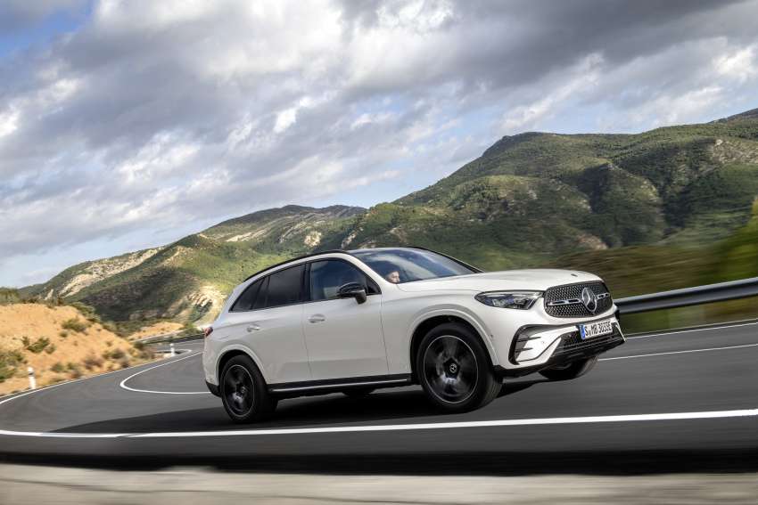 2023 X254 Mercedes-Benz GLC debuts – electrified range-wide, three PHEVs with over 100 km EV range 1463753