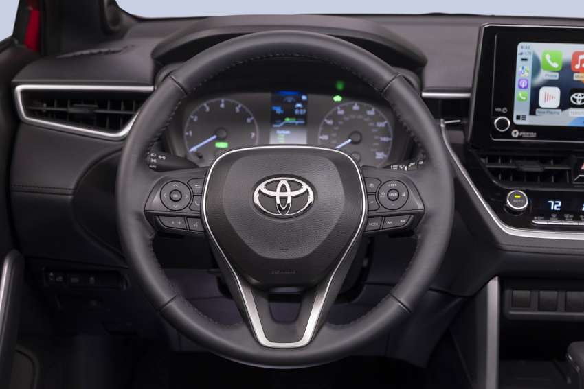 Toyota Corolla Cross Hybrid 2023 untuk USA berwajah sama versi Jepun; 194 hp, AWD, kit keselamatan aktif 1464140