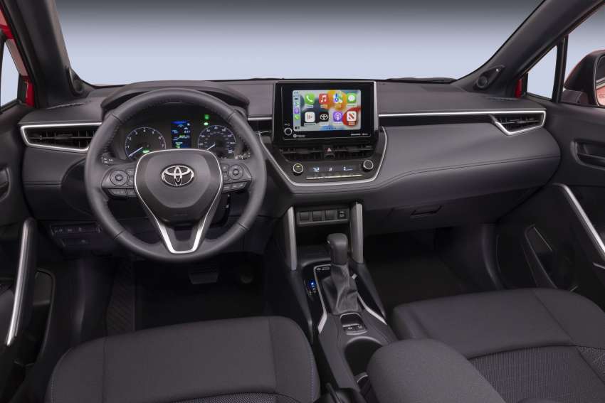 Toyota Corolla Cross Hybrid 2023 untuk USA berwajah sama versi Jepun; 194 hp, AWD, kit keselamatan aktif 1464145