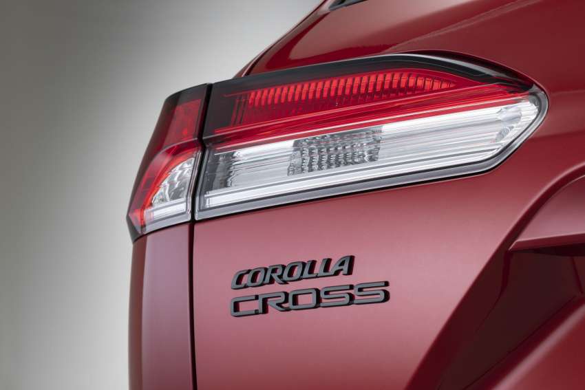 Toyota Corolla Cross Hybrid 2023 untuk USA berwajah sama versi Jepun; 194 hp, AWD, kit keselamatan aktif 1464130