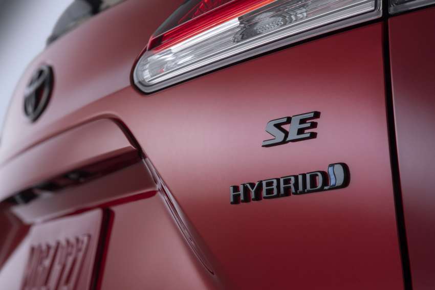 Toyota Corolla Cross Hybrid 2023 untuk USA berwajah sama versi Jepun; 194 hp, AWD, kit keselamatan aktif 1464131