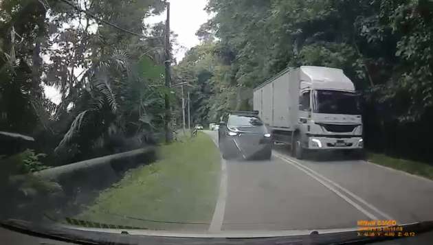 Overtake on a double-lined road and cause an accident resulting in death? Up to 10 years in jail, RM50k fine
