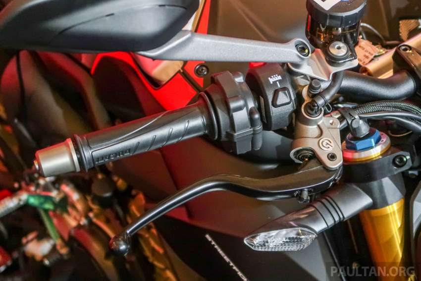 Ducati Streetfighter V2, V4 SP tiba di Malaysia – harga jualan masing-masing RM101,900 dan RM239,900 1466879