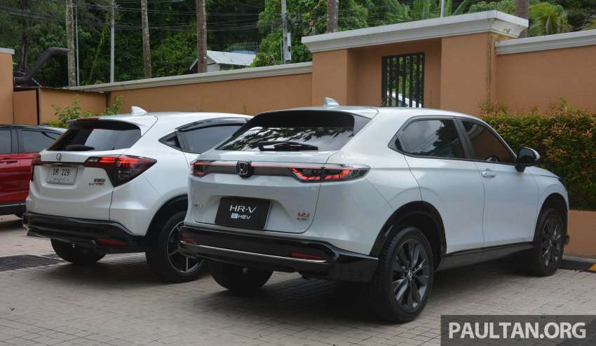 Honda HR-V 2022 vs 2021 – new RV compared to old RU generation, side-by-side gallery of both SUVs 1467641