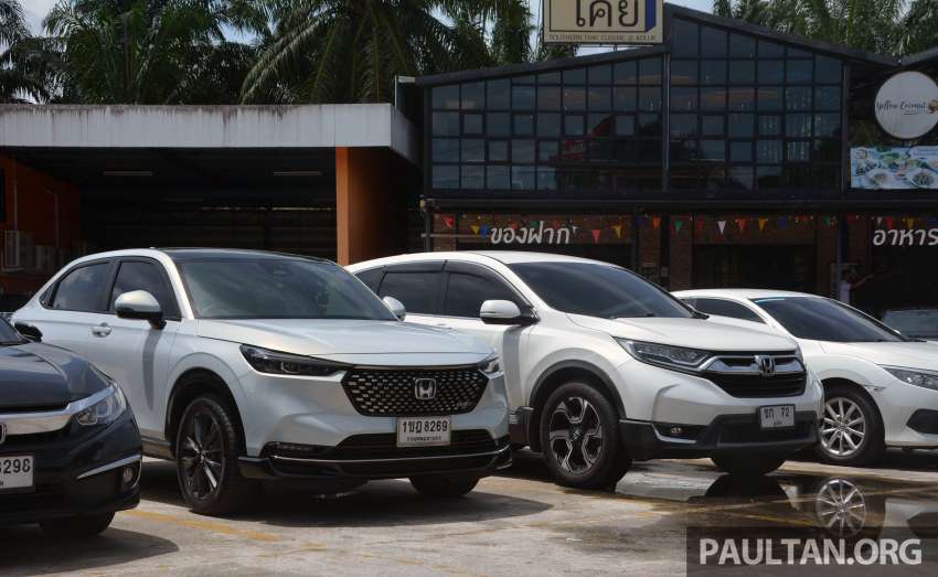 Honda HR-V 2022 vs 2021 – new RV compared to old RU generation, side-by-side gallery of both SUVs 1467661
