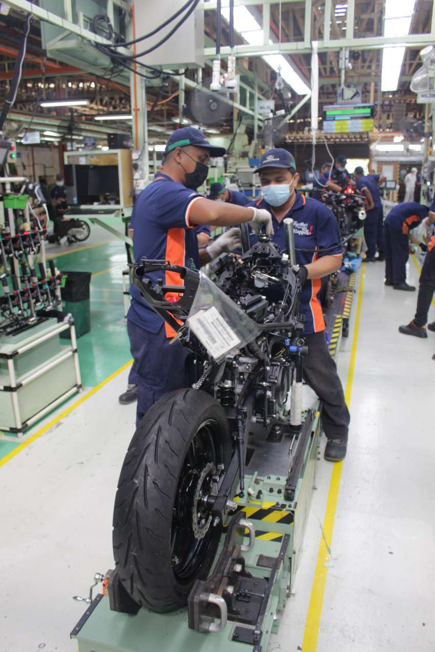 GALERI: Kilang Modenas ikut SOP Jepun pasang Kawasaki, dapat mesin ujian khas pertama di ASEAN 1470525