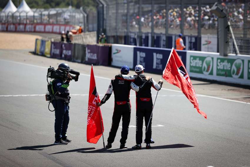 Toyota Gazoo Racing rangkul gelaran juara Le Mans 24 Jam kali ke-5 berturut-turut; 1-2 4-kali berturut-turut! 1468779