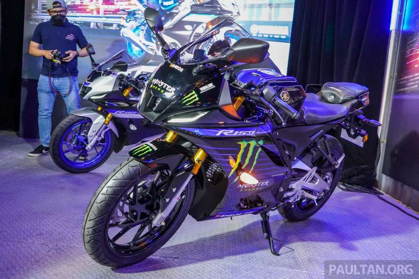Yamaha YZF-R15M dilancar untuk pasaran Malaysia – tiada versi Standard, dua pilihan warna, RM14,998 1477615