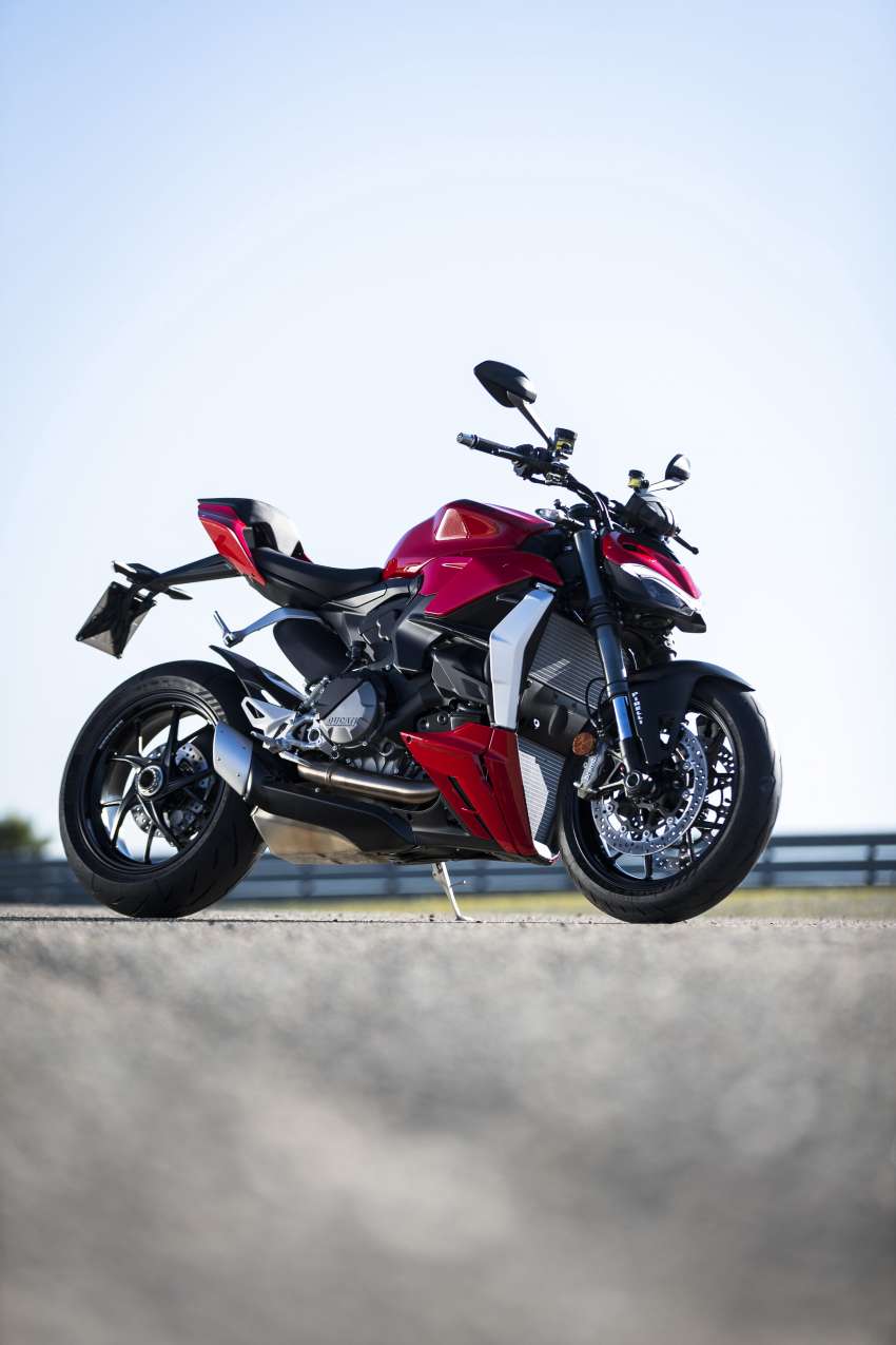 FIRST LOOK: 2022 Ducati Streetfighter V2, RM101,900 1490893