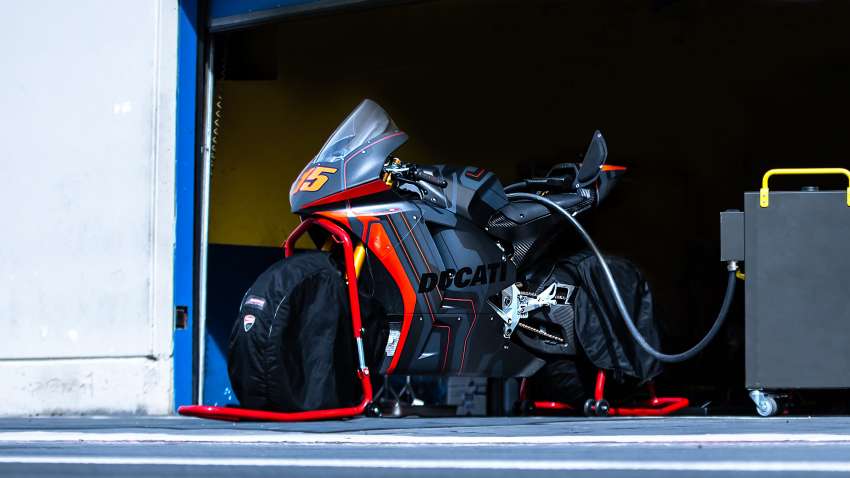 Ducati reveals 2022 V21L Moto-E electric race bike 1479264