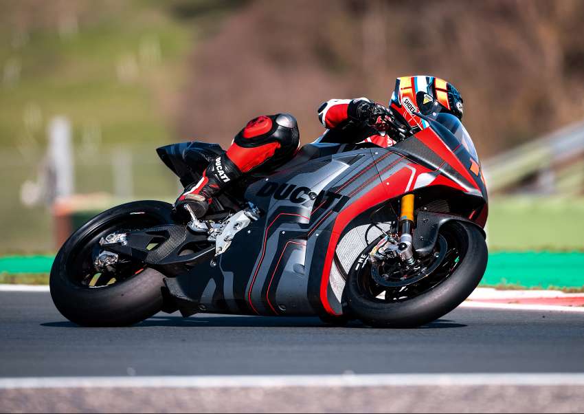 Ducati reveals 2022 V21L Moto-E electric race bike 1479256