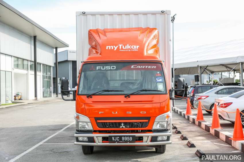 Take delivery of your vehicle in style with the myTukar Truck – the showroom experience at your doorstep 1480697