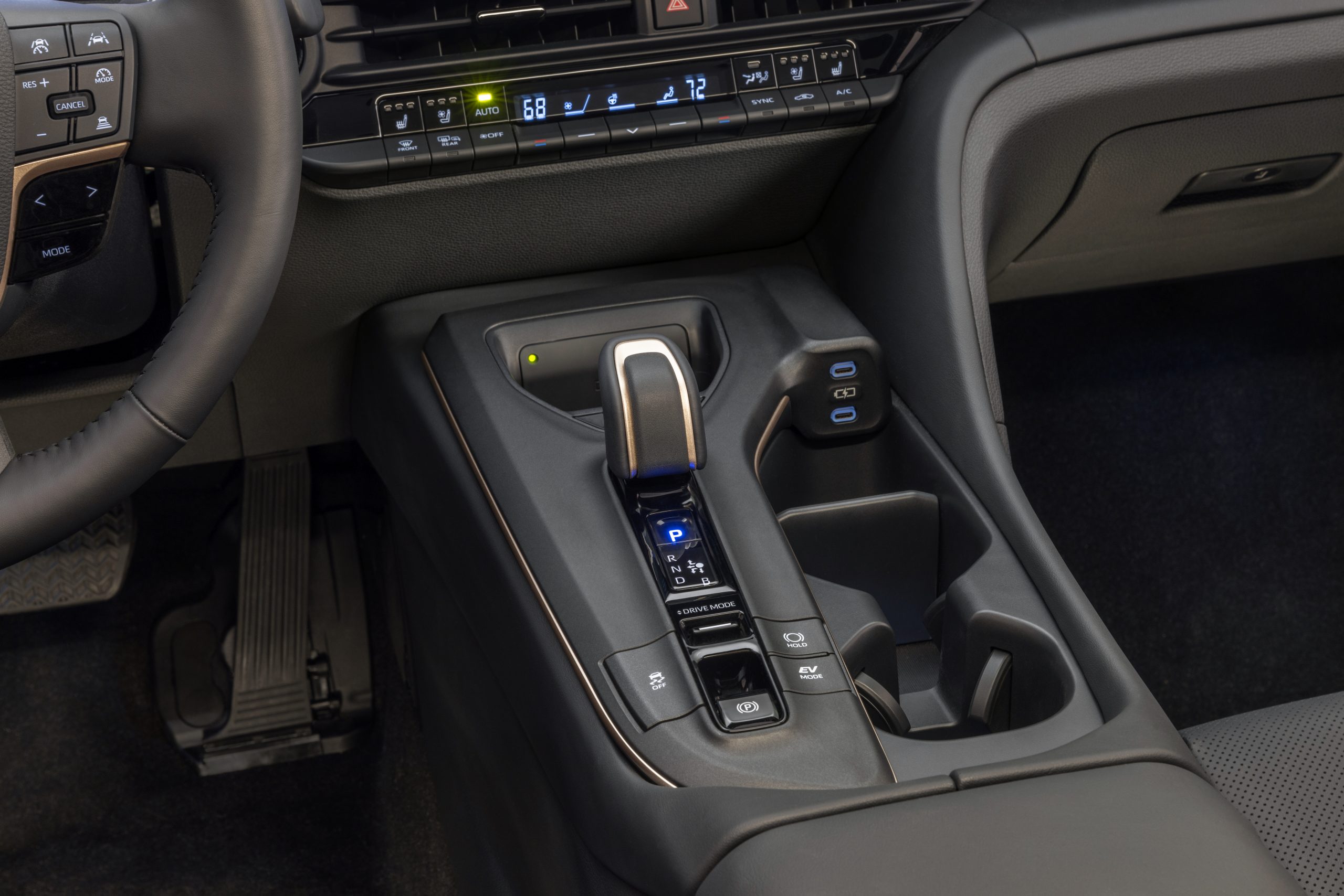 2023-Toyota-Crown_-Platinum_Shifter-scaled-BM 2023-Toyota-Crown_-Platinum_Shifter-scaled-BM