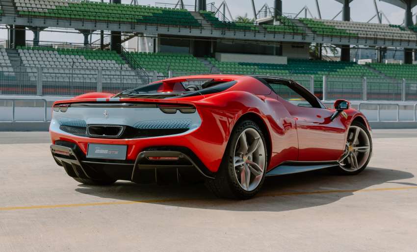 Ferrari 296 GTS kini di M’sia – RM1.5 juta, bumbung boleh buka, V6 Turbo berkembar PHEV, 830 PS/740 Nm 1480857