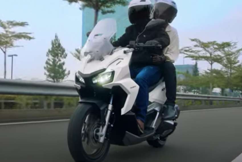 Honda ADV 160 in Indonesia, new 156.9 cc engine, HTSC traction control, ABS, 30 litre storage space 1478801