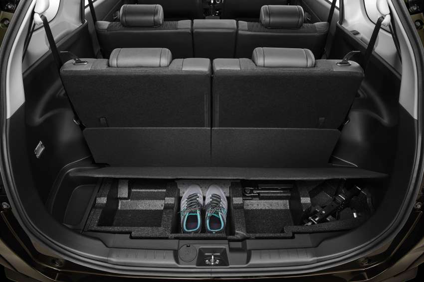 Perodua Alza 2022 dilancar — MPV 7- tempat duduk generasi kedua, ASA standard; harga dari RM62,500 1486270