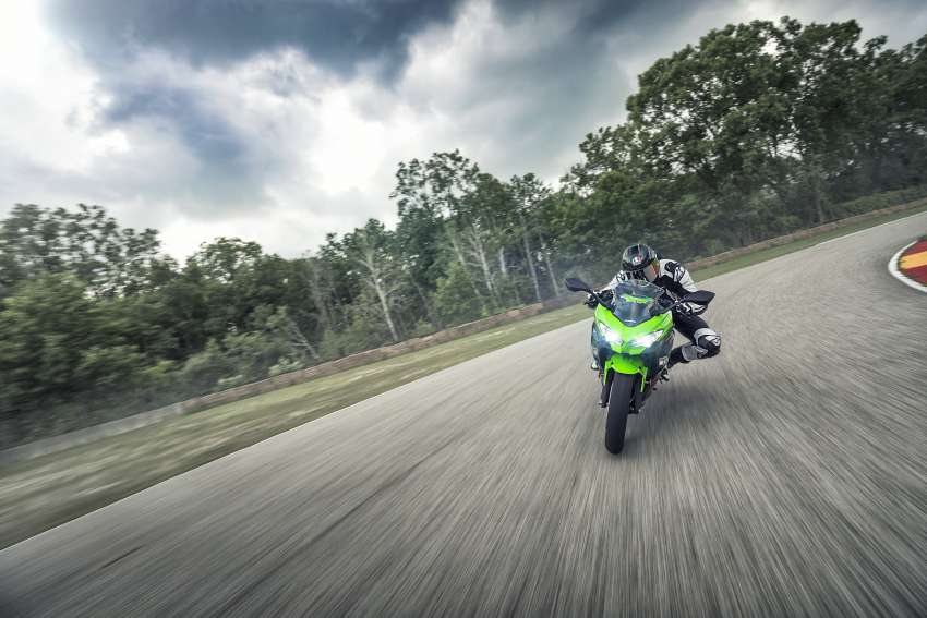 Modenas Ninja 250, Ninja 250 ABS, Z250 ABS debut in Malaysia; 37 hp and 23 Nm, price from RM19k-RM20k 1490365