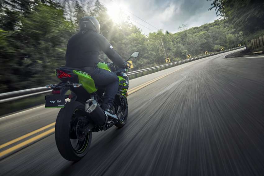 Modenas Ninja 250, Ninja 250 ABS, Z250 ABS debut in Malaysia; 37 hp and 23 Nm, price from RM19k-RM20k 1490376