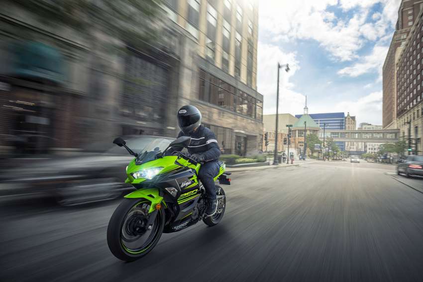Modenas Ninja 250, Ninja 250 ABS, Z250 ABS debut in Malaysia; 37 hp and 23 Nm, price from RM19k-RM20k 1490373