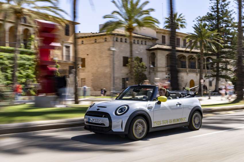 MINI Cooper SE Convertible revealed – special one-off convertible version of EV hatchback; 230 km of range 1484104