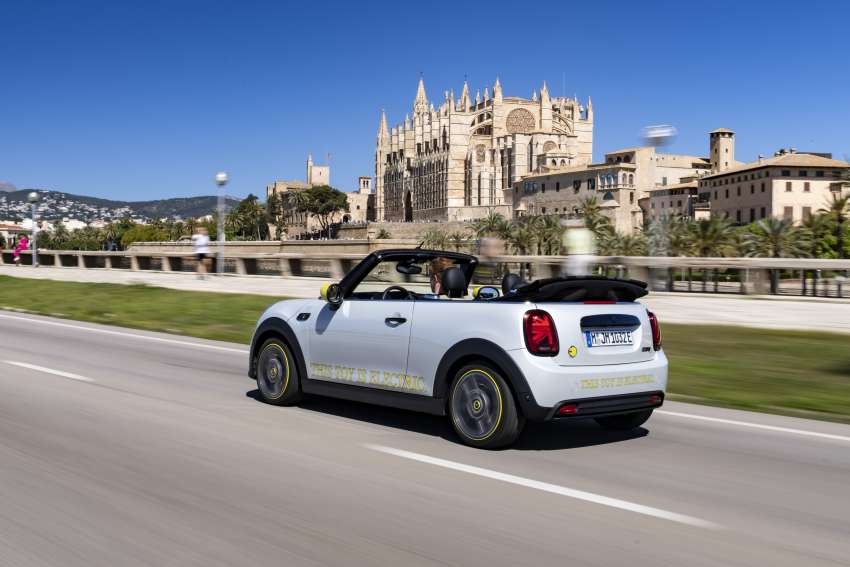 MINI Cooper SE Convertible revealed – special one-off convertible version of EV hatchback; 230 km of range 1484106