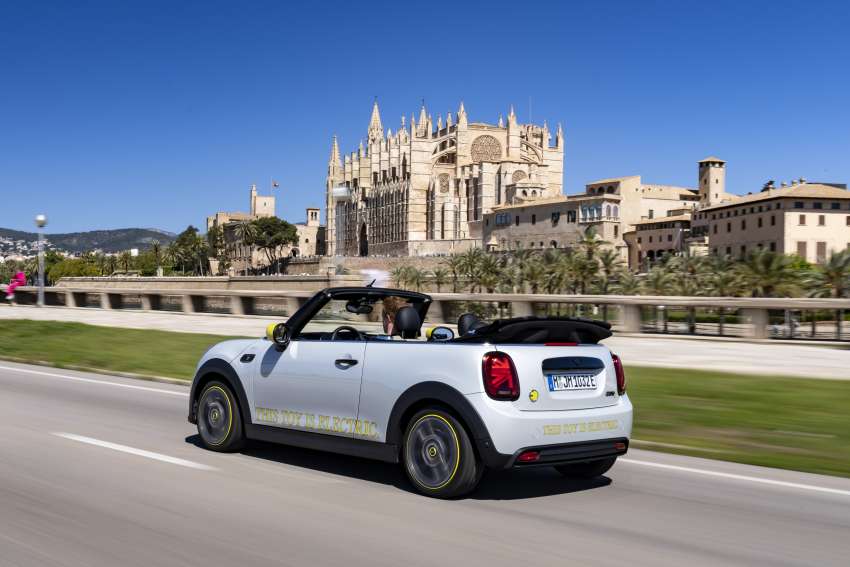 MINI Cooper SE Convertible revealed – special one-off convertible version of EV hatchback; 230 km of range 1484068