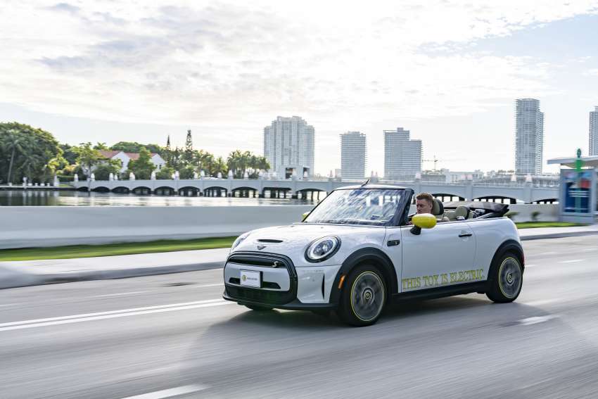 MINI Cooper SE Convertible revealed – special one-off convertible version of EV hatchback; 230 km of range 1483846
