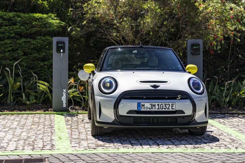MINI Cooper SE Convertible revealed – special one-off convertible version of EV hatchback; 230 km of range 1484017