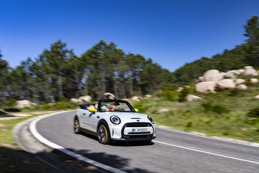 MINI Cooper SE Convertible revealed – special one-off convertible version of EV hatchback; 230 km of range 1483847