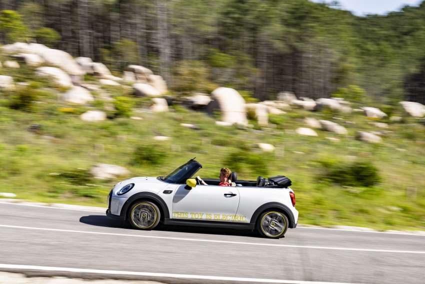 MINI Cooper SE Convertible revealed – special one-off convertible version of EV hatchback; 230 km of range 1483849