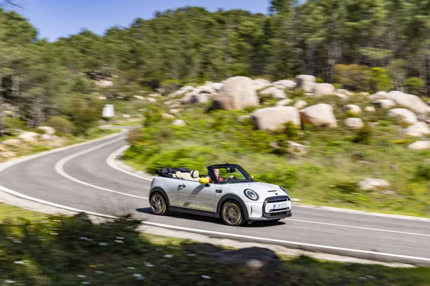 MINI Cooper SE Convertible revealed – special one-off convertible version of EV hatchback; 230 km of range 1483851