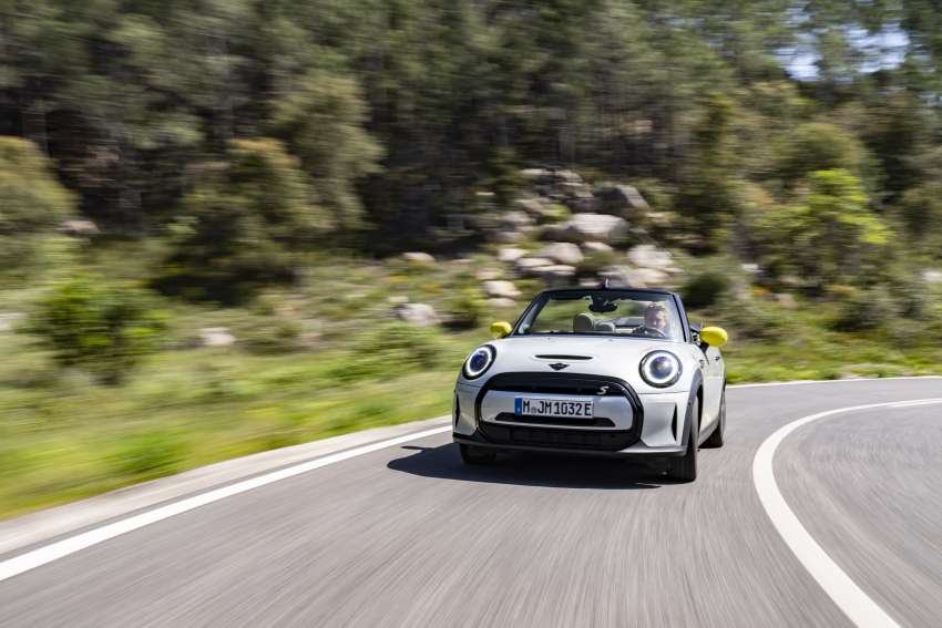 MINI Cooper SE Convertible revealed – special one-off convertible version of EV hatchback; 230 km of range 1483858