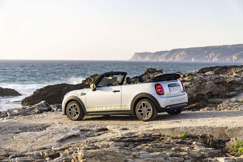 MINI Cooper SE Convertible revealed – special one-off convertible version of EV hatchback; 230 km of range 1483888