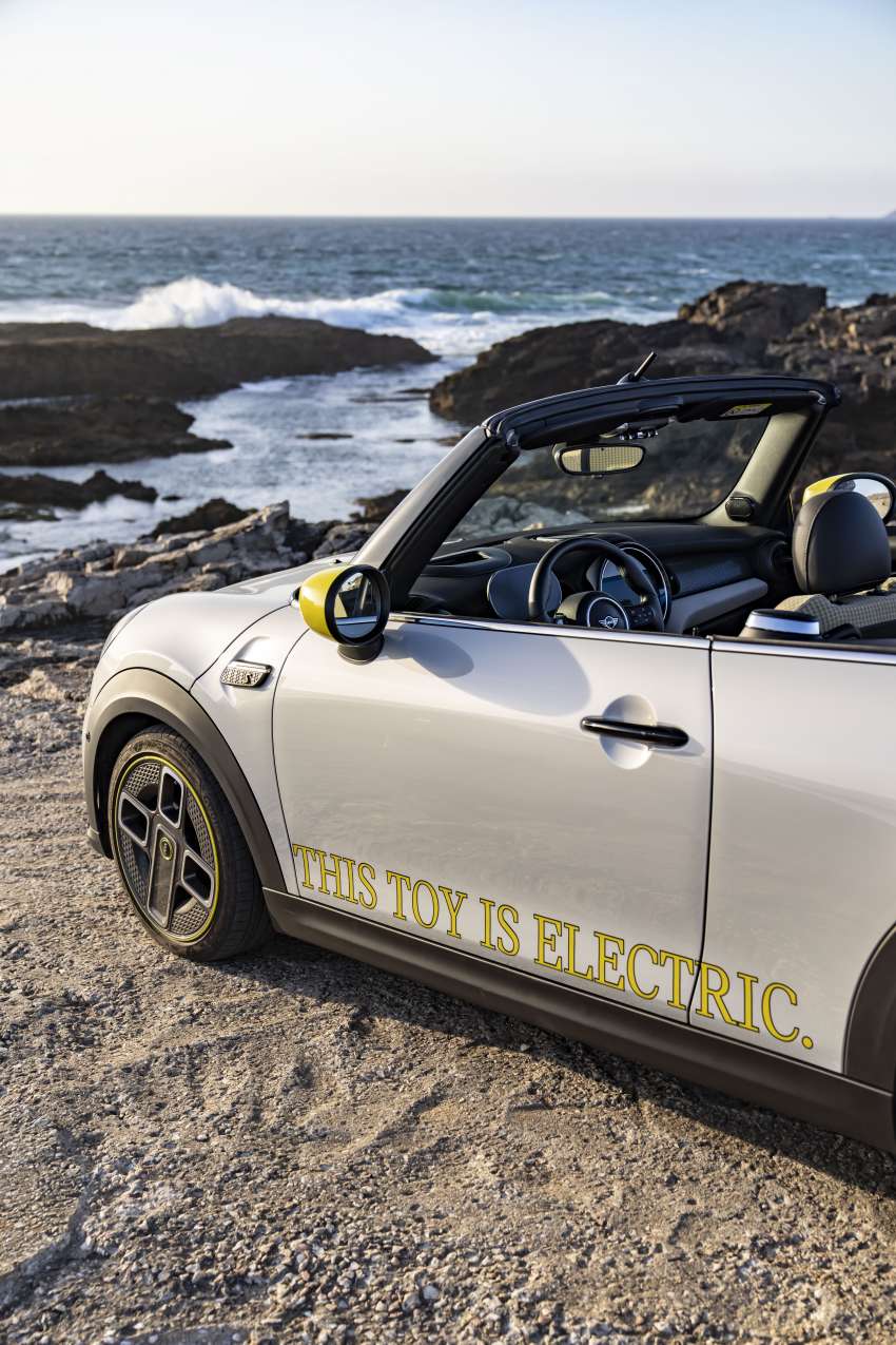 MINI Cooper SE Convertible revealed – special one-off convertible version of EV hatchback; 230 km of range 1483890