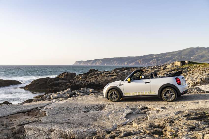 MINI Cooper SE Convertible revealed – special one-off convertible version of EV hatchback; 230 km of range 1483892