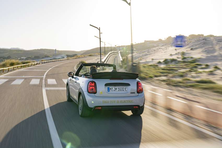 MINI Cooper SE Convertible revealed – special one-off convertible version of EV hatchback; 230 km of range 1483823